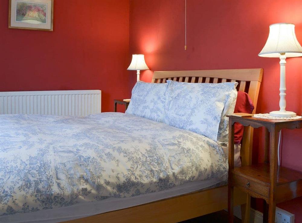 Welcoming double bedroom at Downhouse Cottage in Delabole, near Tintagel, Cornwall
