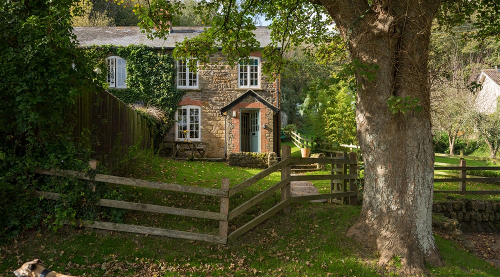 The exterior of Downhouse Farm Cottage, Dorset (photo 3) at Downhouse Farm Cottage in Bridport, Dorset