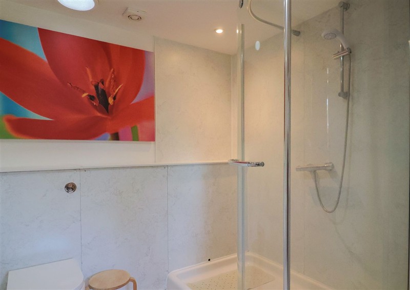 Bathroom at Dragon Cottage, Musbury