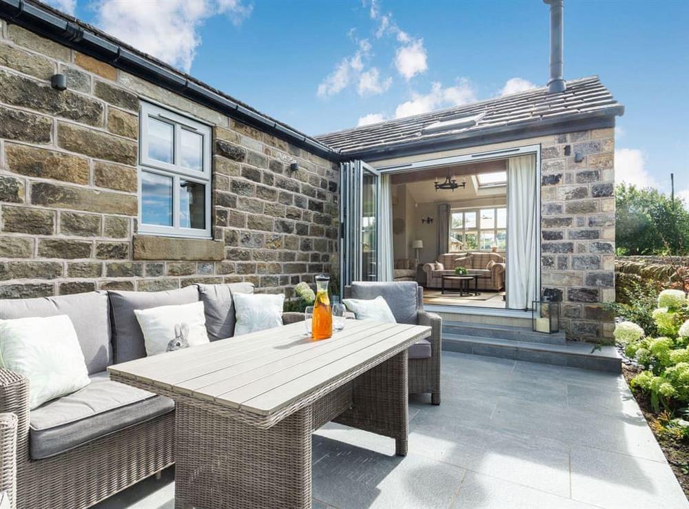 Sitting-out-area at Drake Cottage in Wilsden, near Haworth, West Yorkshire