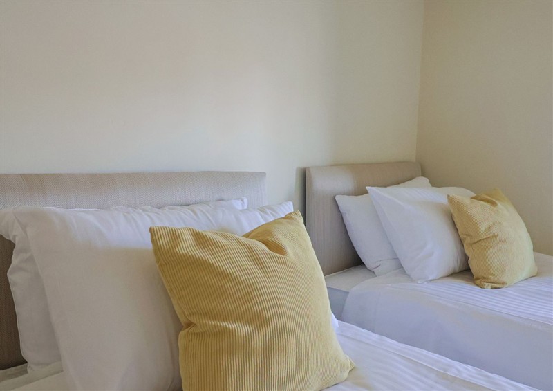 This is a bedroom (photo 2) at Drakes Hideaway, Lyme Regis