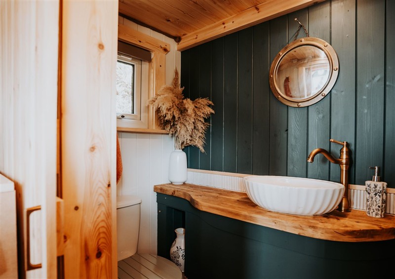 The bathroom at Driftwood, Carreglefn near Llanfechell