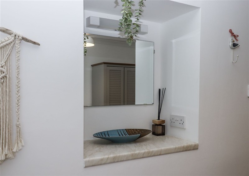 Bathroom at Driftwood, Dartmouth