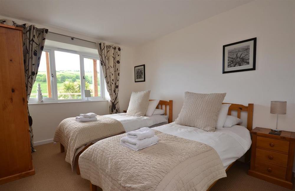 The twin bedroom at Driftwood, Dartmouth