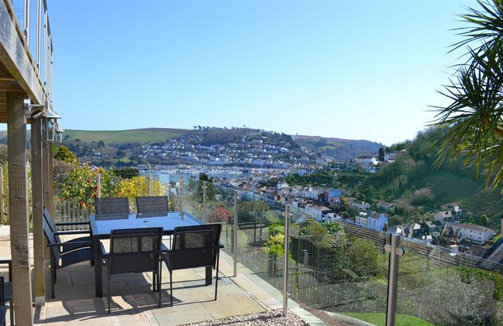 Welcome to Driftwood in Dartmouth and enjoy the stunning views across Dartmouth and the River Dart at Driftwood, Dartmouth