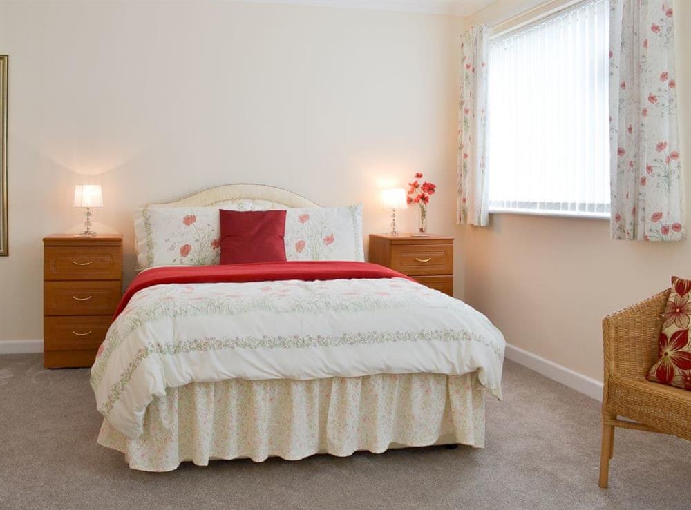 Lovely double bedroom at Driftwood in Port Isaac, Cornwall