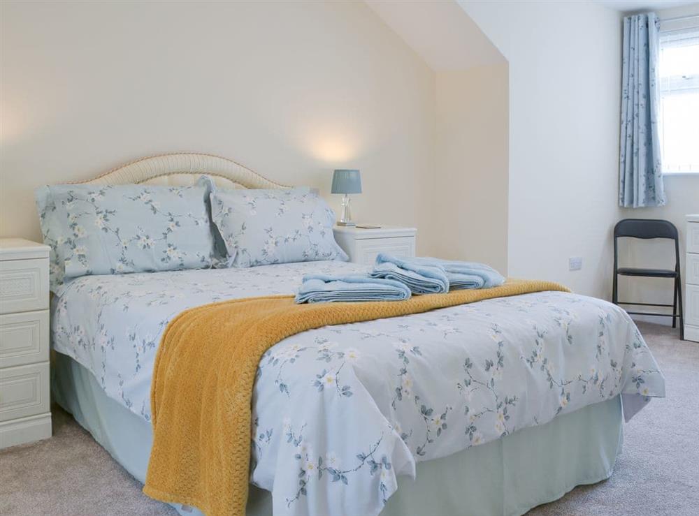 Welcoming double bedroom at Driftwood in Port Isaac, Cornwall