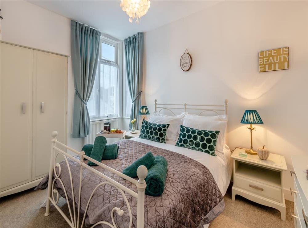 Double bedroom at Driftwood in Teignmouth, Devon