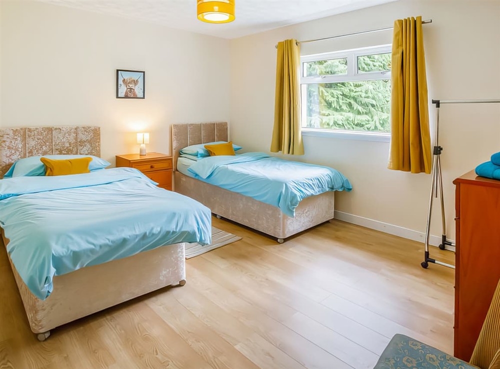 Twin bedroom