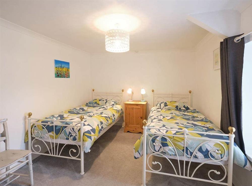 Twin bedroom at Drws Y Coed in Talgarreg, Dyfed