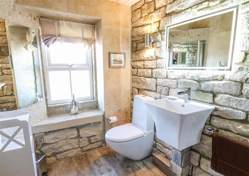 The bathroom at Ducking Well Cottage, Haworth