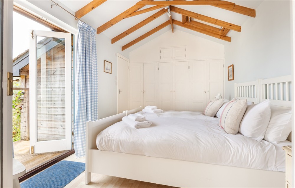 Bedroom (photo 3) at Dunedin Cottage in Dittisham
