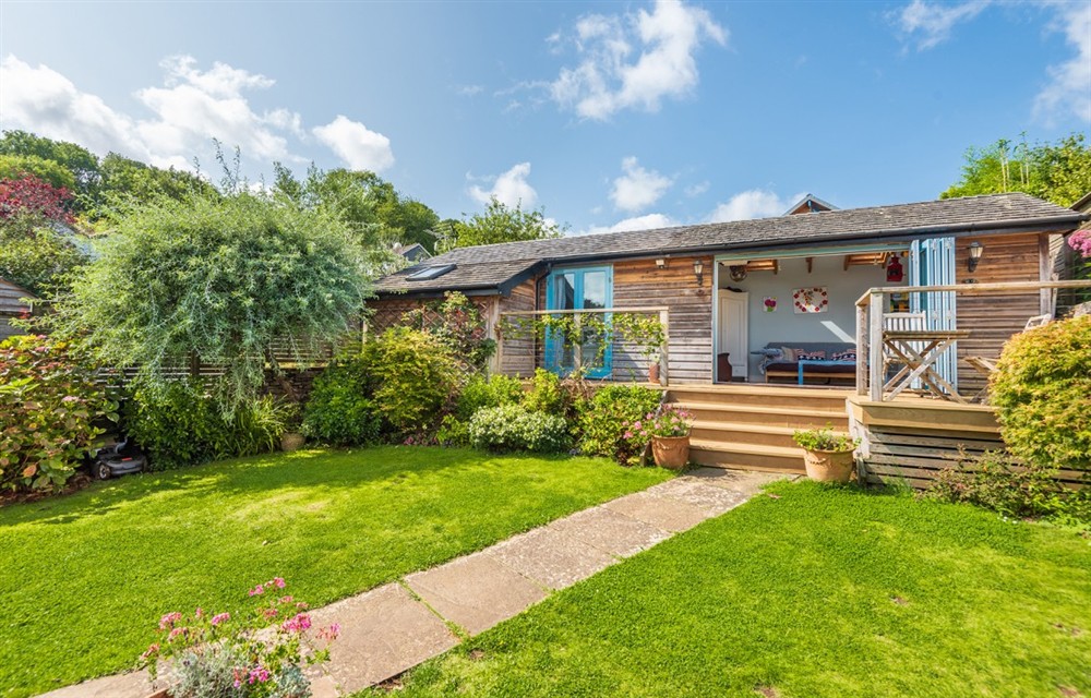 Outside (photo 2) at Dunedin Cottage in Dittisham