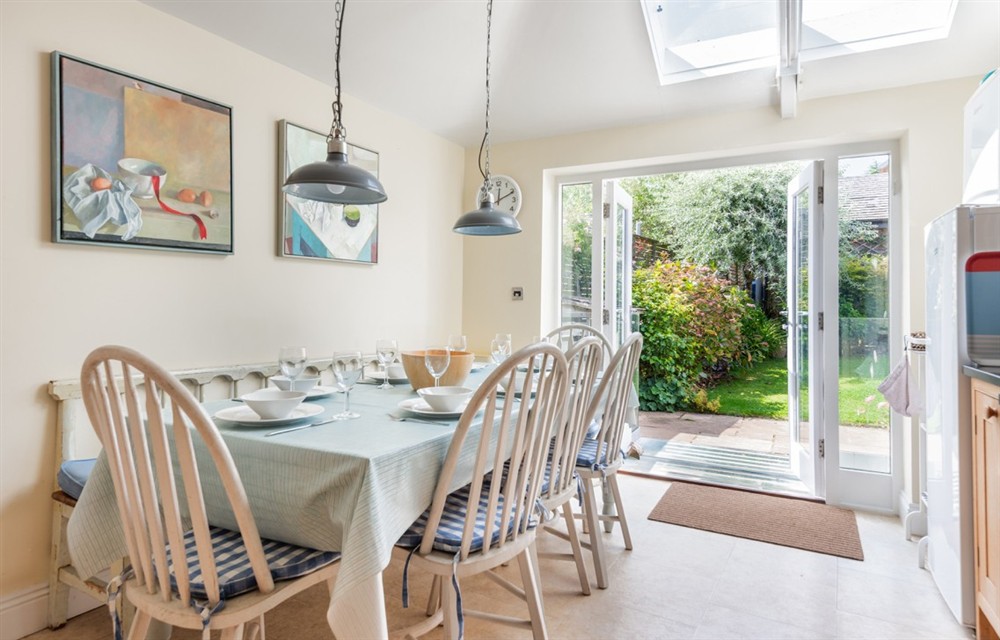 The dining room at Dunedin Cottage in Dittisham