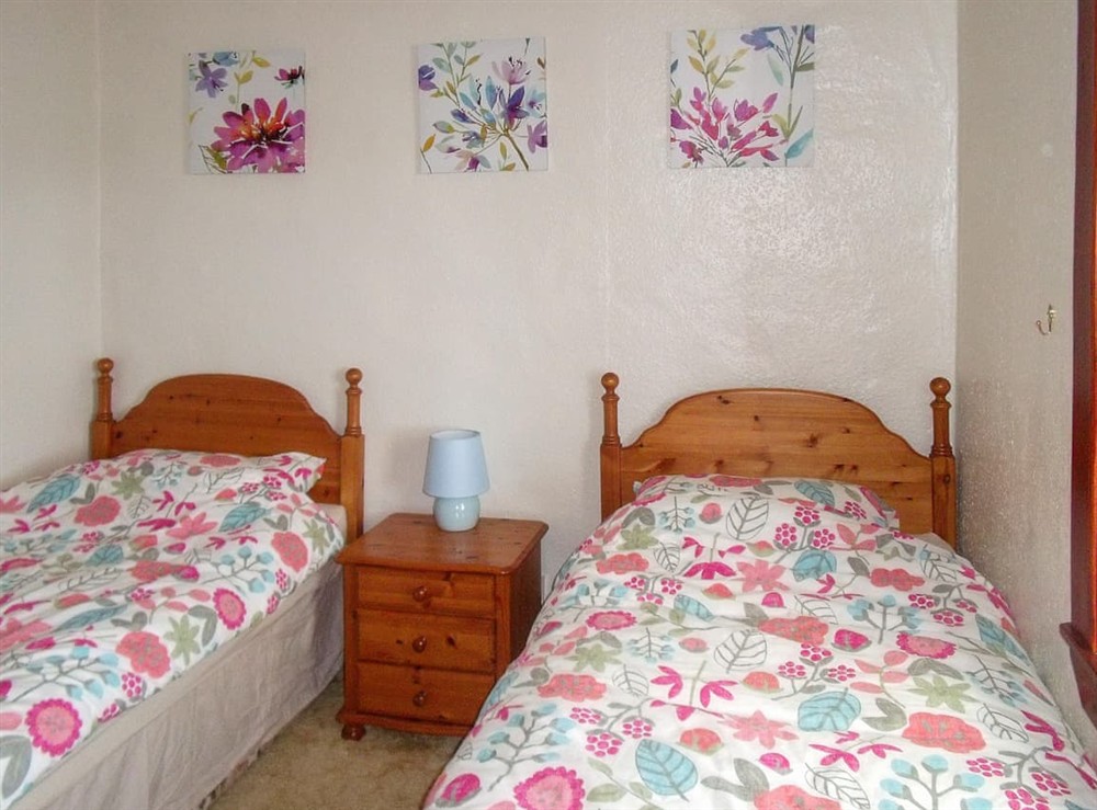 Twin bedroom