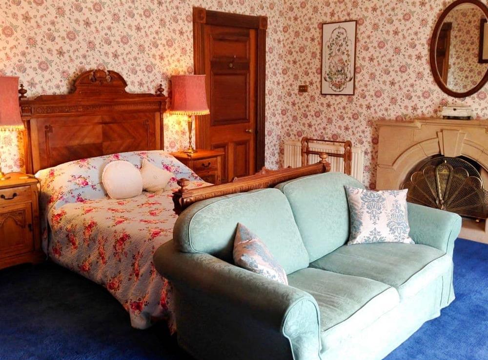 Double bedroom (photo 2) at Dunvarlich House in Aberfeldy, Perthshire., Great Britain