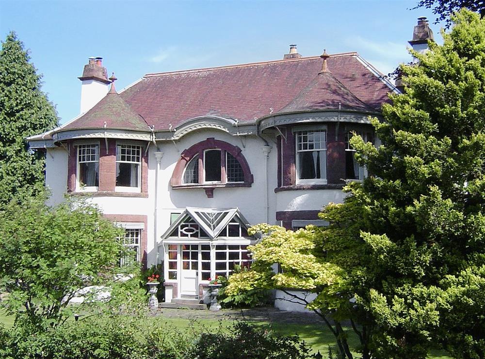 Dunvarlich House in Aberfeldy, Perthshire sleeps 10