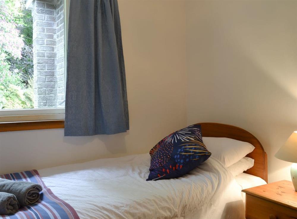 Comfy single bedroom at Dunyvaig in Colintraive, near Rothesay, Argyll