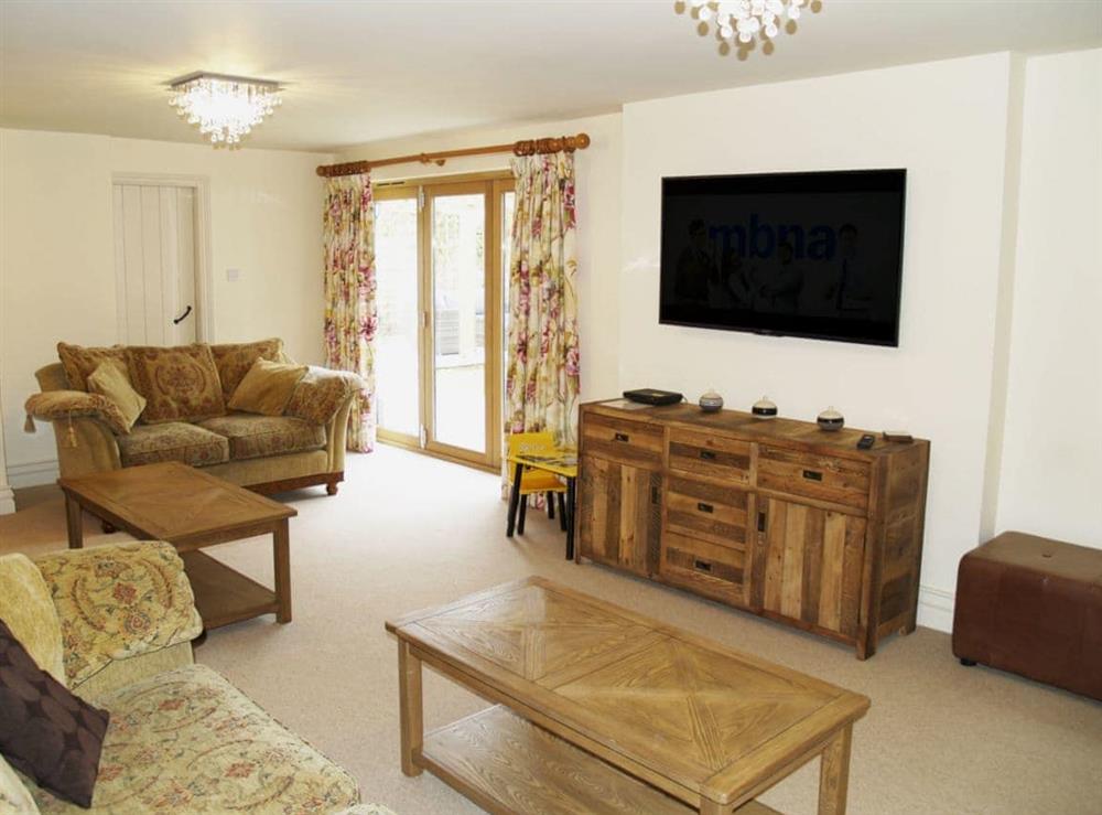 Spacious living room at Durham House in Sedgefield, near Durham, Cleveland
