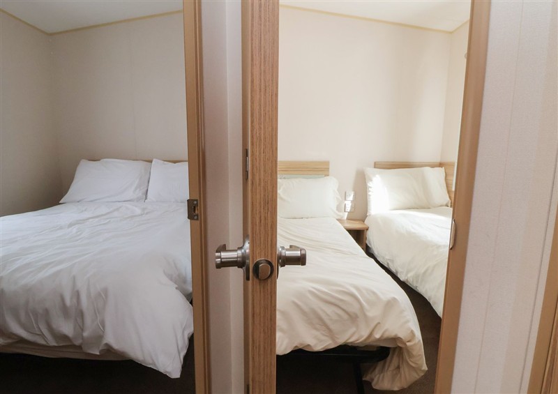 A bedroom in E10 Static Caravan (photo 2) at E10 Static Caravan, Kinmel Bay