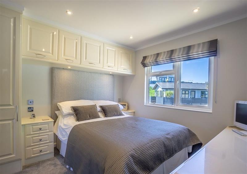 This is a bedroom at E19 The Warren, Abersoch