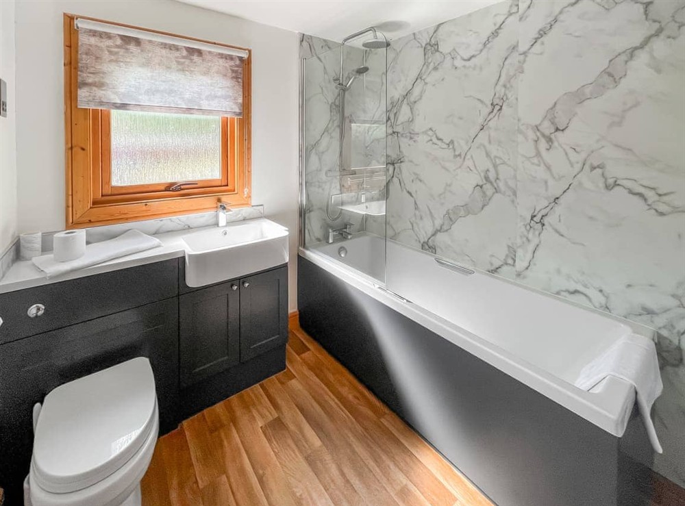 Bathroom at Eagle Lodge in Kenwick, near Louth, Lincolnshire