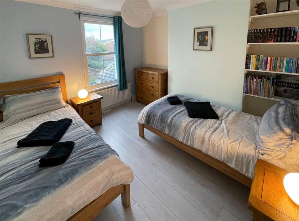 Twin bedroom at East Beach Getaway in Littlehampton, West Sussex