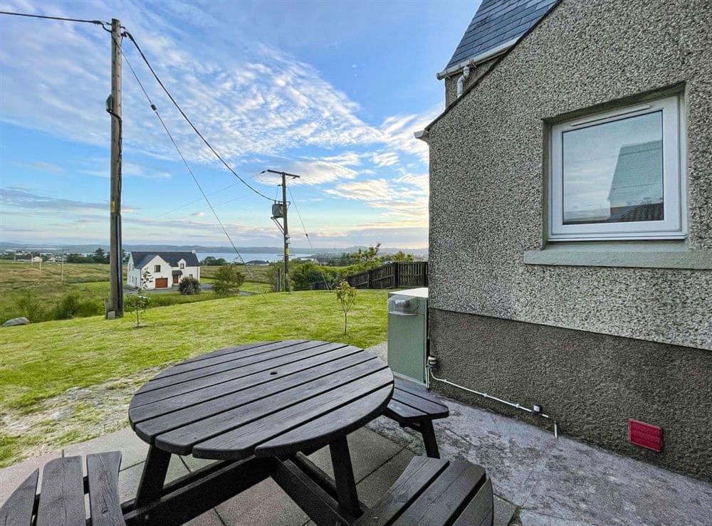 Outdoor area at East Cottage in Sandwick, Outer Hebrides, Isle Of Lewis