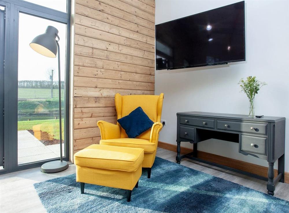 Living area (photo 3) at East Dunster Deer Farm – Kingfisher Lodge in Cadeleigh, Devon