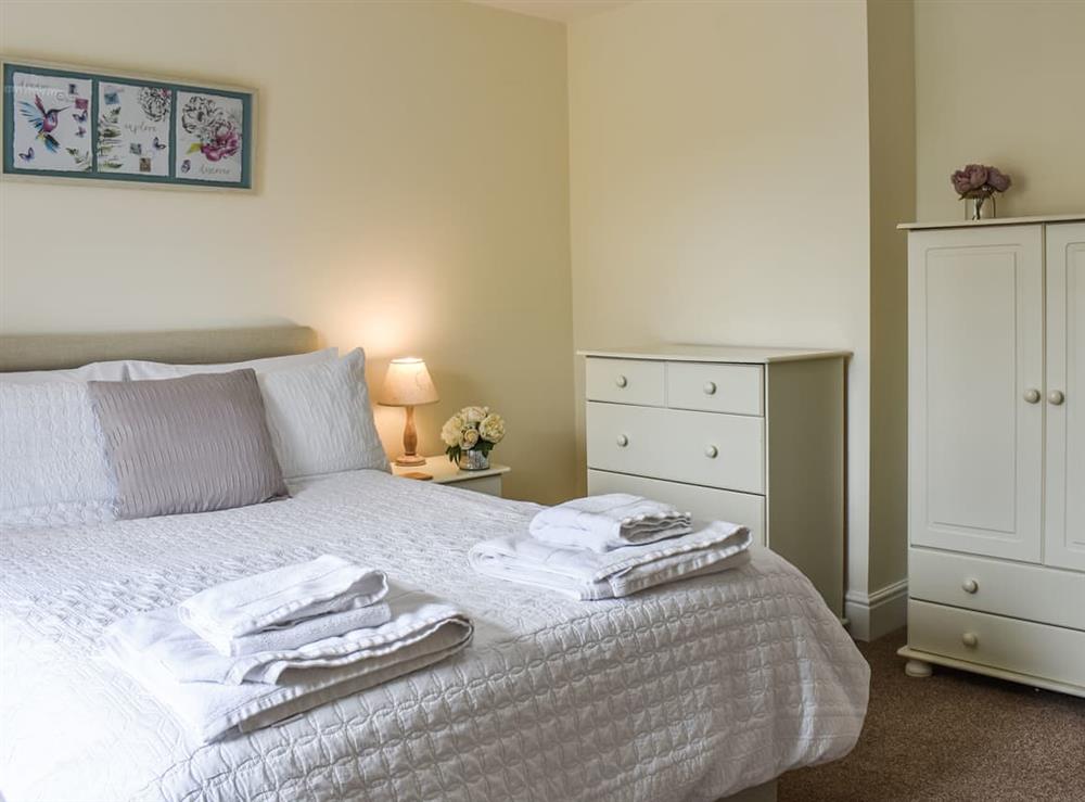 Double bedroom (photo 3) at East Stonelea in Aysgarth, near Leyburn, North Yorkshire