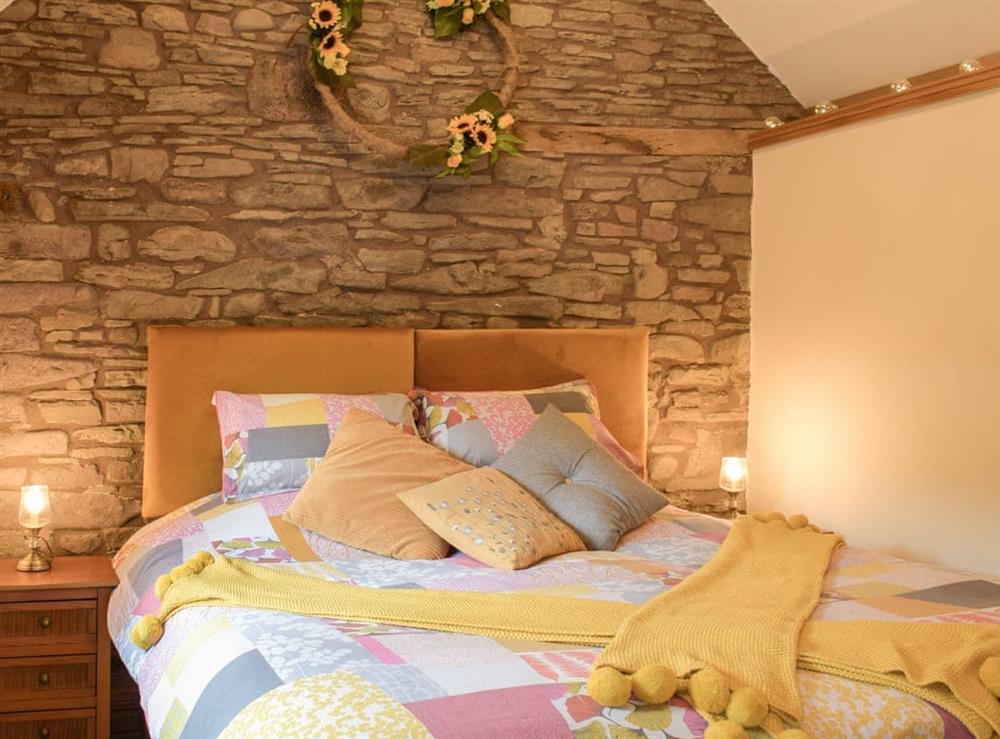 Double bedroom at East View Farm : Badgers Den in Westbrook, Herefordshire