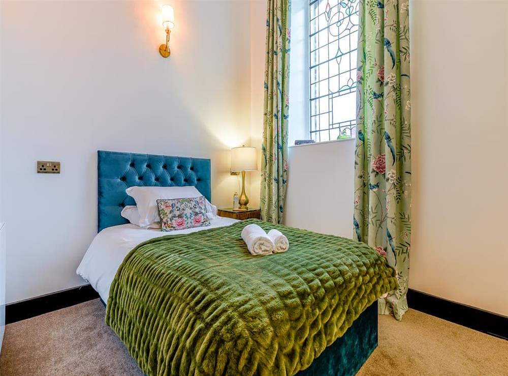 Single bedroom with small double bed at East View House in Middleton-in-Teesdale, Durham