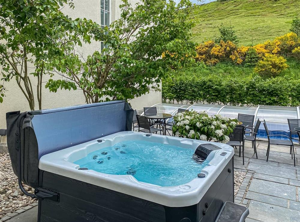 Hot tub at East Wing in Auchterarder, Perthshire