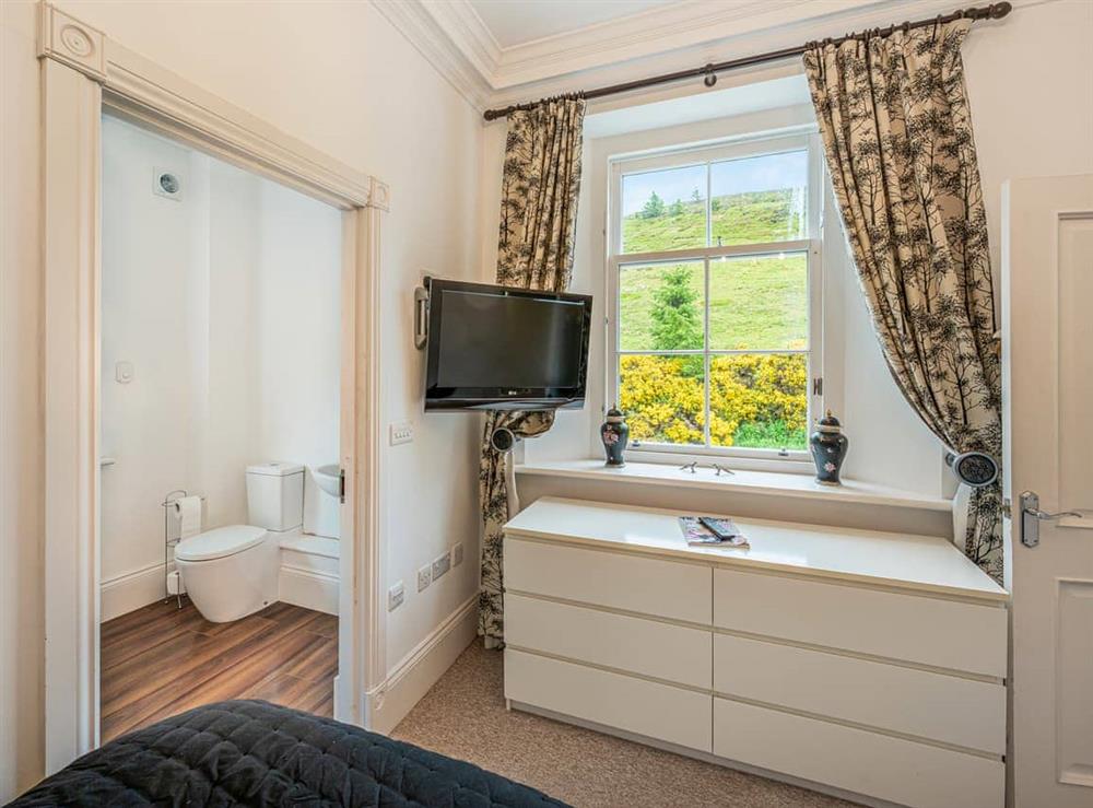 Twin bedroom (photo 2) at East Wing in Auchterarder, Perthshire