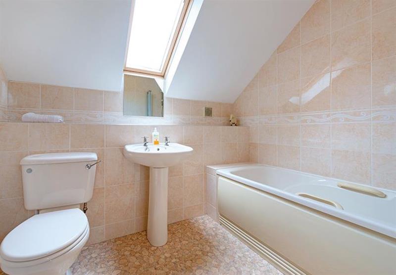 Bathroom in Horseshoe Cottage at Eastdon Estate in Dawlish, Devon