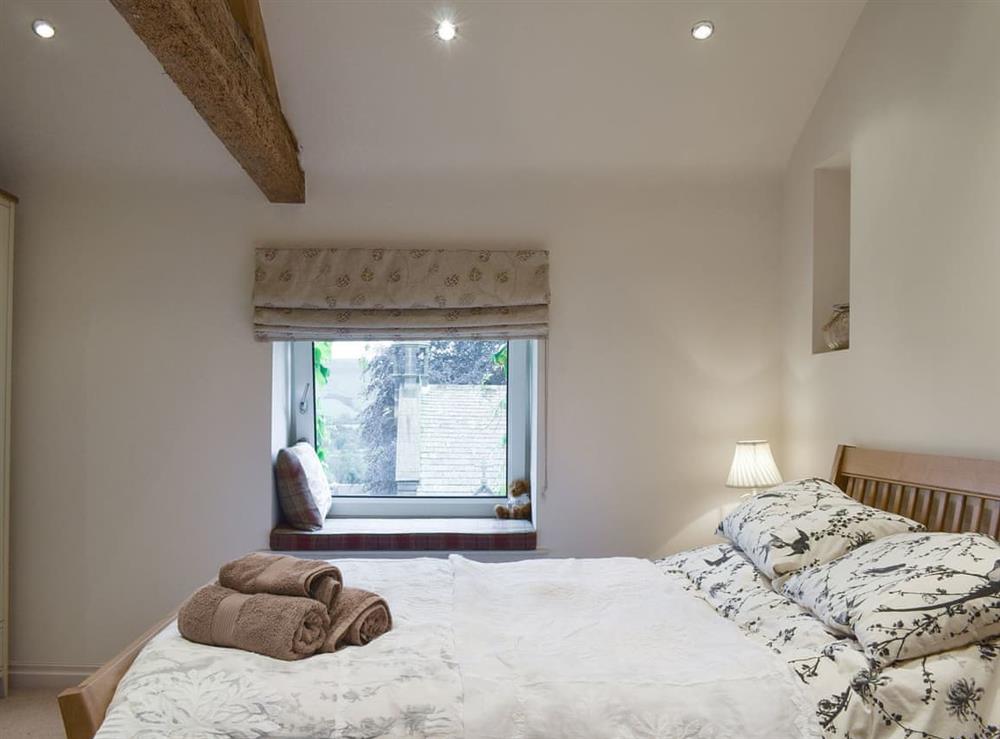 Second en-suite double bedroom at Easter Cottage in Bamford, near Hope Valley, Derbyshire