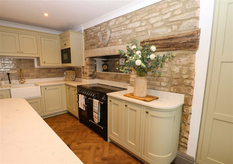 Kitchen (photo 3) at Eastfield Farm, Mickleton