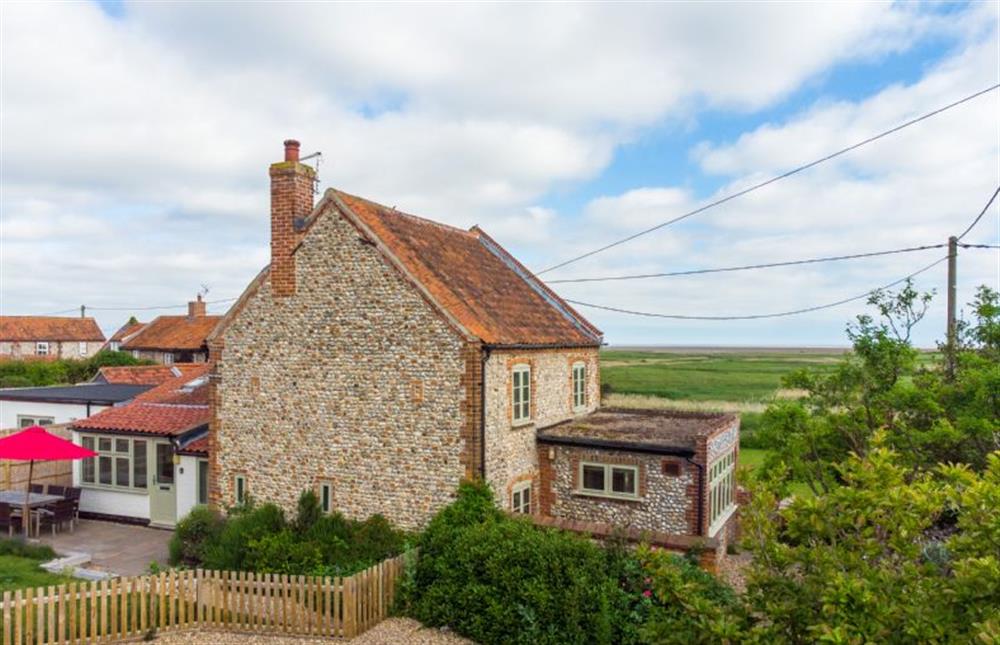 Exterior view and driveway at Eastgate Cottage and Hideaway, Salthouse near Holt