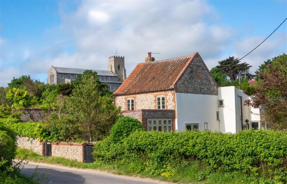 Eastgate Cottage is set in the pretty coastal village of Salthouse