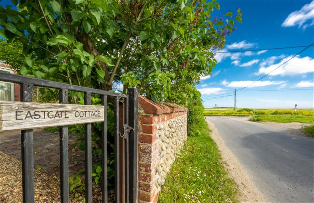 Eastgate Cottage: Walk up from the beach and across the marsh to the side gate at Eastgate Cottage, Salthouse near Holt