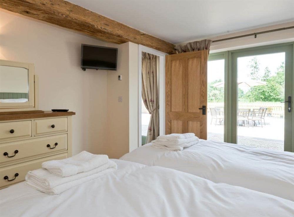 Twin bedroom (photo 2) at Eastlands Barn in East Barkwith, near Market Rasen, Lincolnshire