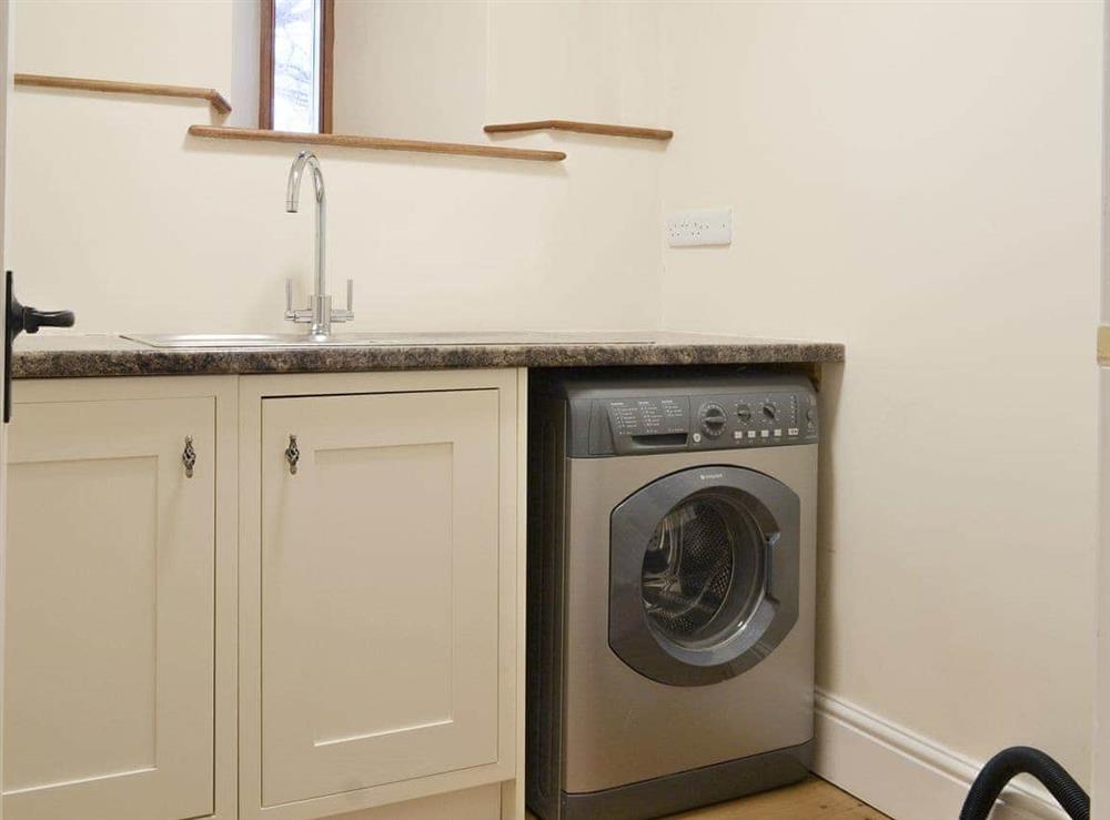 Well-equipped utility room
