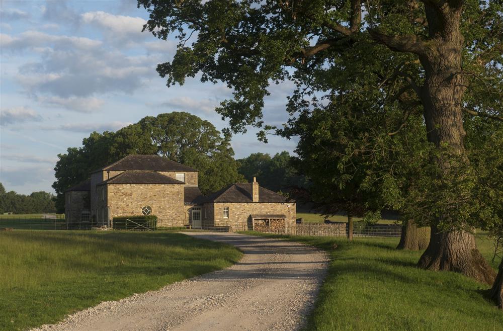 Sweeping driveway leading to Eden