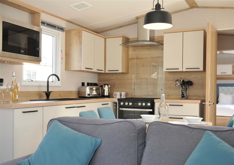 Kitchen at Eden Way 47, Par