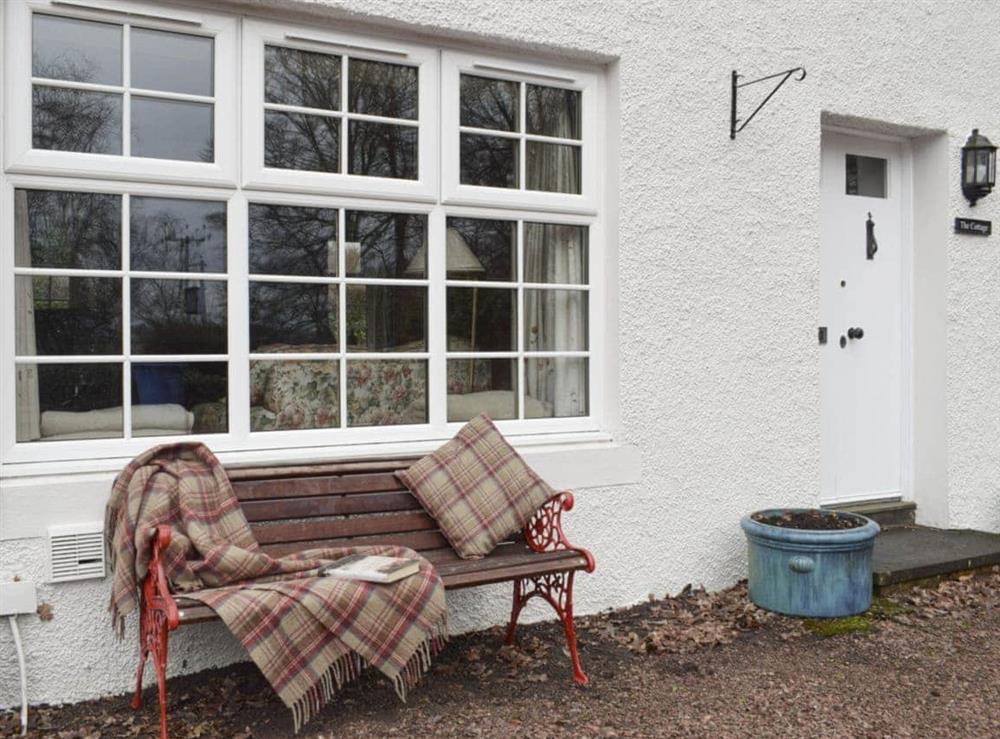 Sitting out area at front of property at Edenwoodend Cottage in Cupar, near St. Andrews, Fife