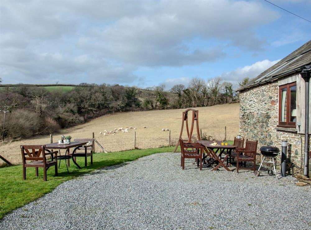 Sitting-out-area at Edgecombe Barn in Bow Creek, Nr Totnes, South Devon., Great Britain