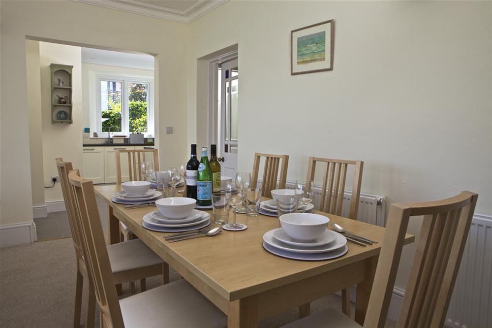 Large dining table seating 6 at Edinburgh House in , Salcombe
