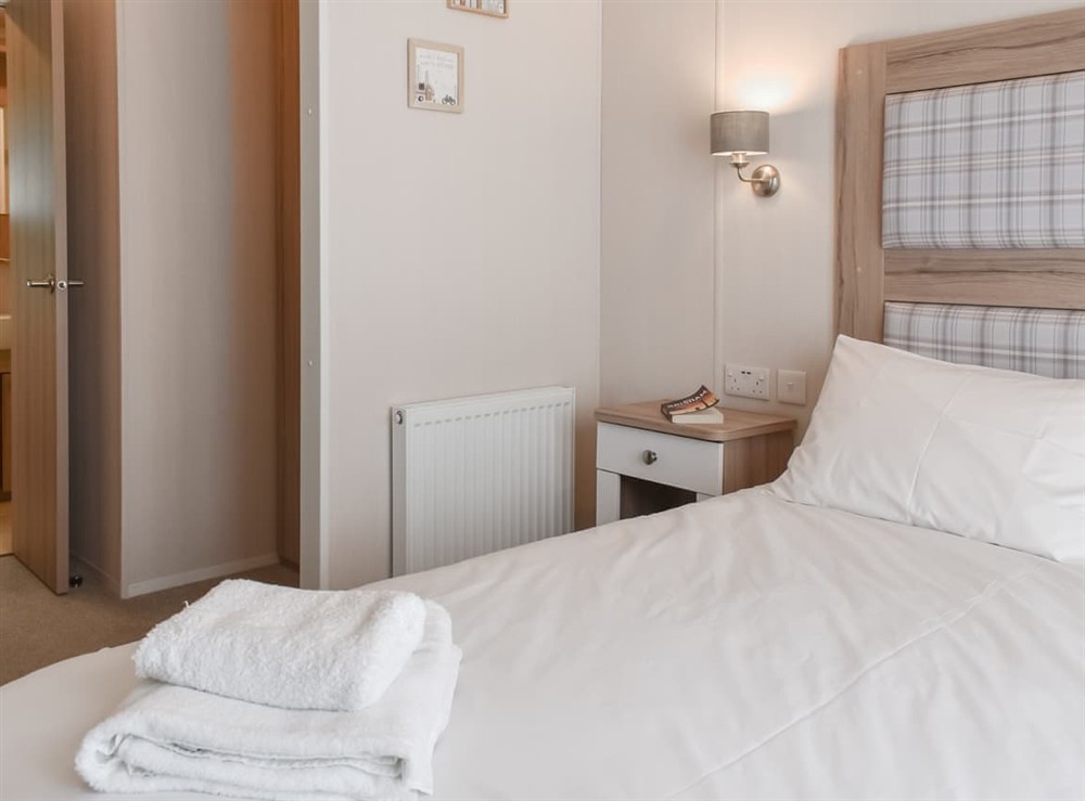 Double bedroom (photo 2) at Edmonton Lodge in Doublebois, near Liskeard, Cornwall