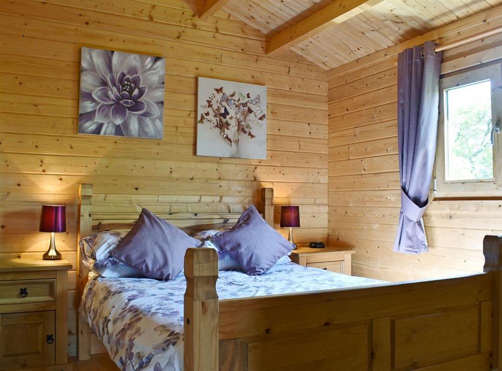 Comfortable double bedroom at Elderflower Lodge in Stoulton, near Malvern, Worcestershire