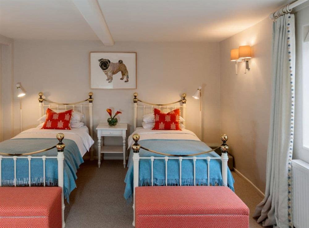 Light and airy twin bedroom at Eldred House in Layer-de-la-Haye, near Colchester, Essex